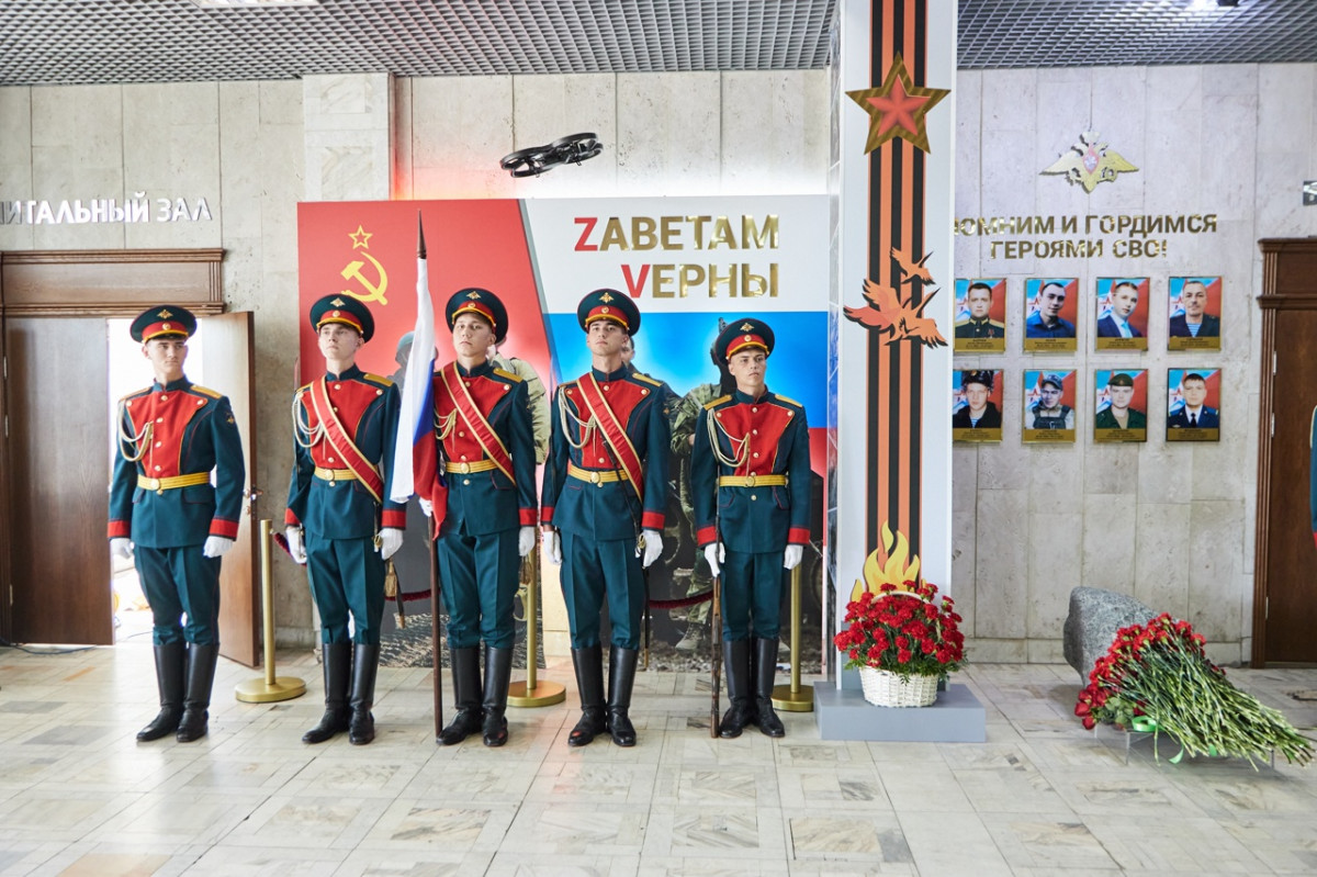 В УлГТУ открылась мемориальная зона, посвященная погибшим при исполнении воинского долга в СВО студентам, выпускниками и сотрудникам университета